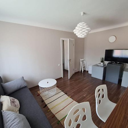 Central Line Apartment Вентспилс Екстериор снимка